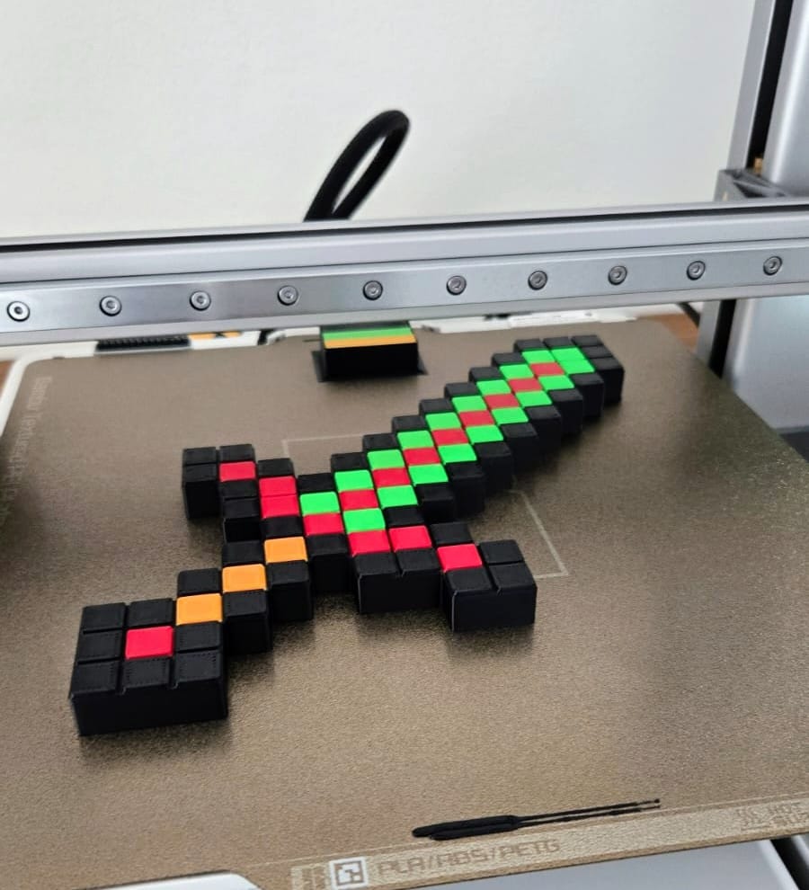 Pixel Sword – Minecraft-Inspired, Customizable